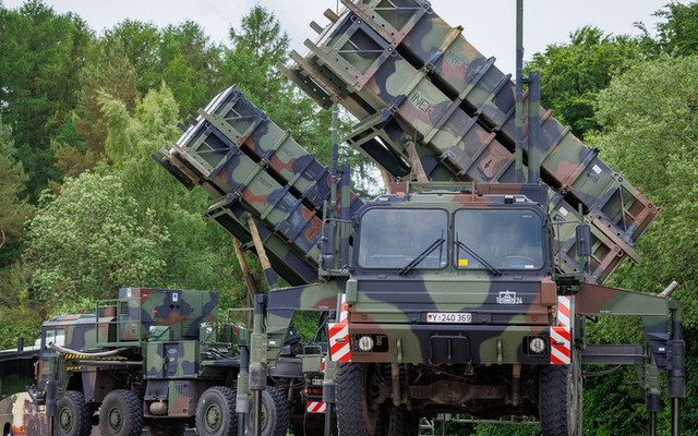 Ông Trump: Mỹ sẽ cho phép Ukraine sản xuất tên lửa đánh chặn Patriot