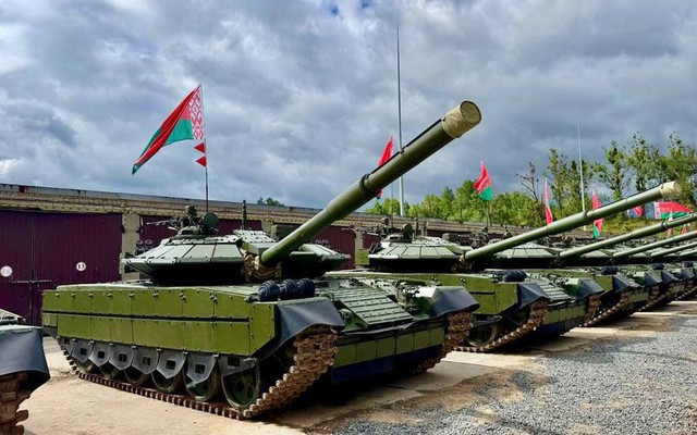Belarus cấp tốc nhận thêm tiểu đoàn xe tăng T-72BM2 giữa căng thẳng với Ukraine