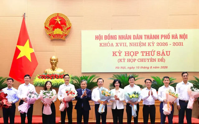 Hà Nội miễn nhiệm ủy viên UBND thành phố với 11 lãnh đạo sở, ngành