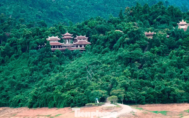 Cảnh tượng không ngờ tại điểm du lịch Huế nổi tiếng