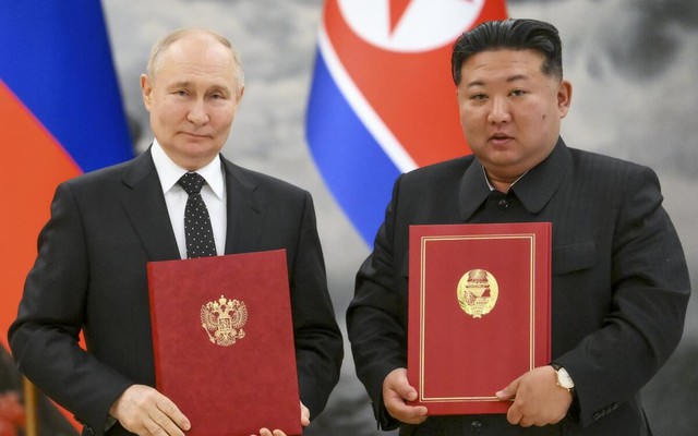 Foreign Affairs: Hợp tác quân sự Nga - Triều ngày càng khiến Trung Quốc lo ngại