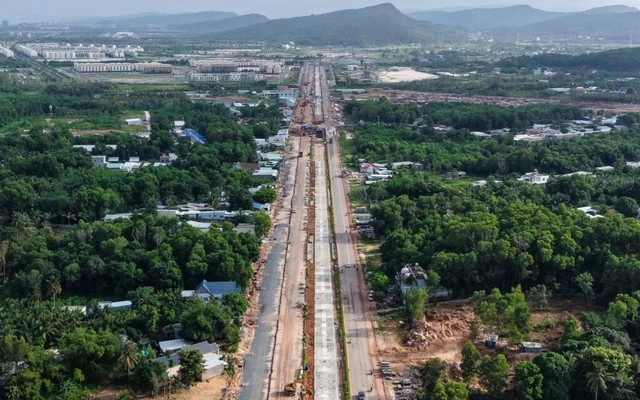 Tuyến đường sắt nhẹ 9.000 tỷ đồng đầu tiên của Việt Nam do Sun Group đầu tư dự kiến xác lập kỷ lục: Từ khởi công đến vận hành chỉ trong khoảng 17 tháng