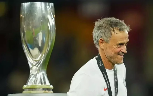 HLV Luis Enrique ra lệnh gì cho PSG sau khi đoạt Siêu Cúp châu Âu