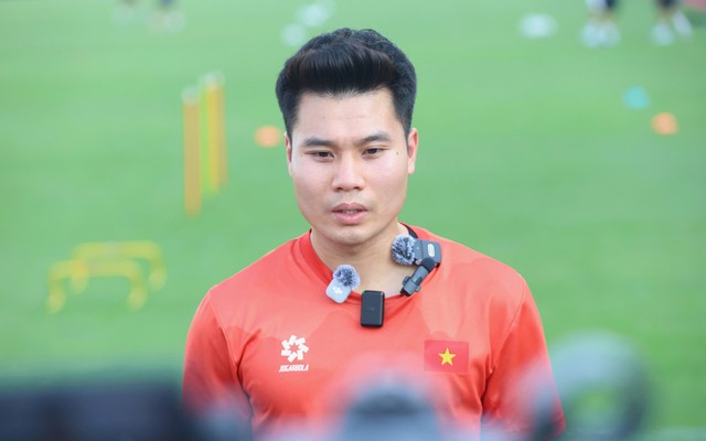 Tiền vệ Tiến Anh: "ĐT Việt Nam không quan tâm lịch sử đối đầu, đoàn kết là sức mạnh để chiến thắng Malaysia"