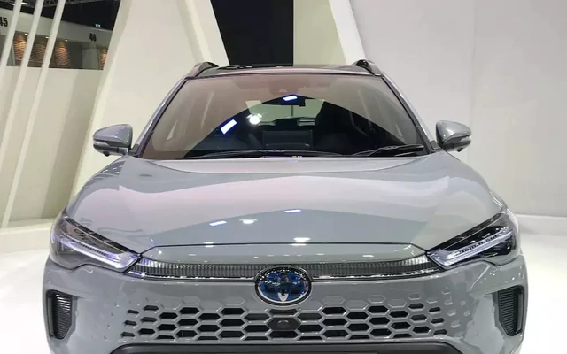Toyota có thay đổi quan trọng với xe hybrid