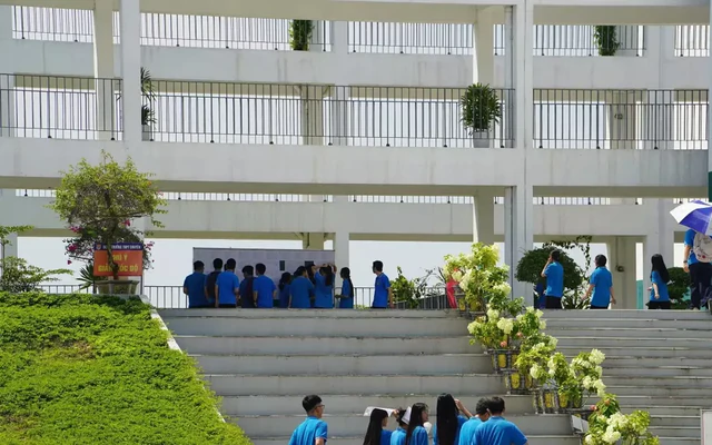 Hơn 300 thí sinh Tuyên Quang bước vào kì thi lại đặc biệt