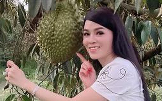 Nữ ca sĩ ở Mỹ từ nhỏ: "Tôi chỉ thích ăn mắm, ăn khô, rau muống"