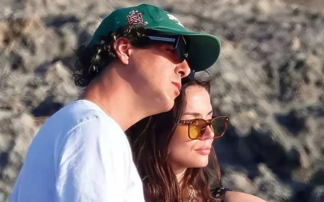 Tom Cruise và bạn gái chấm dứt hẹn hò