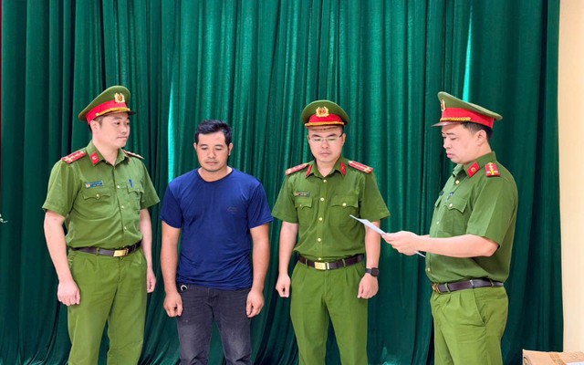 Quyết định khởi tố hình sự Giám đốc Phùng Văn Tuấn và kế toán Nguyễn Thị Thu Hà