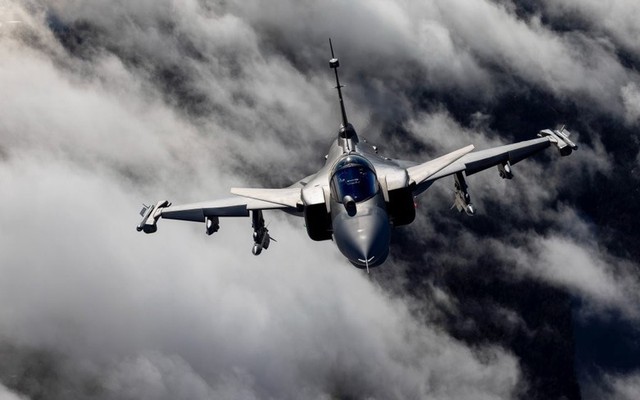 Tiêm kích Gripen bị phàn nàn có giá quá đắt