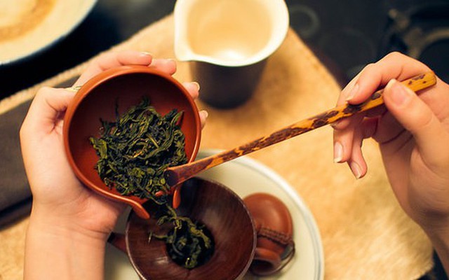 3 thói quen pha trà cần bỏ ngay