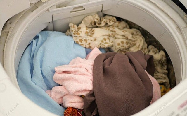 Vì sao cho nhiều nước giặt mà quần áo vẫn không thơm?