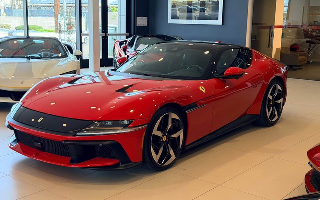 Ferrari 12Cilindri đầu tiên về Việt Nam, dùng máy V12 hơn 800 mã lực, giá bán vẫn là ẩn số