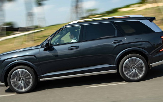 Lái Hyundai Palisade Hybrid qua 8 bài thử, hệ thống tăng áp gây bất ngờ