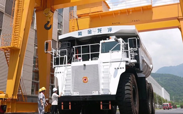 Phát hiện Trung Quốc âm thầm đưa ‘gã khổng lồ’ 350 tấn vào hoạt động: Khối pin lớn gấp 15 lần ô tô điện, sạc 90% trong 25 phút, vận chuyển hàng nghìn tấn đất đá mỗi ngày