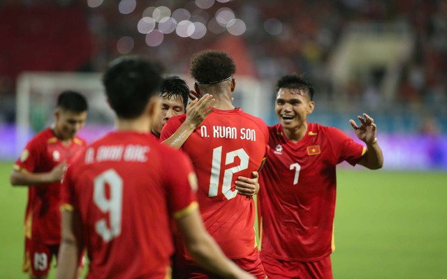 Xuân Son chói sáng, ĐT Việt Nam thắng đẹp Malaysia để tiến vào chung kết AFF Cup