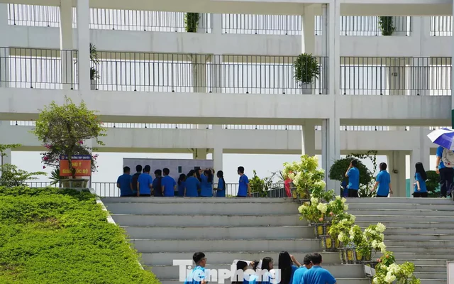 Thí sinh Chuyên Tuyên Quang 'trượt' tốp điểm xuất sắc xét tuyển đại học