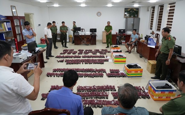 Triệt phá đường dây vận chuyển trái phép gần 9.300 kíp nổ từ Lào về Việt Nam