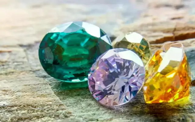 Nhập khẩu đá quý, kim loại quý tăng đột biến