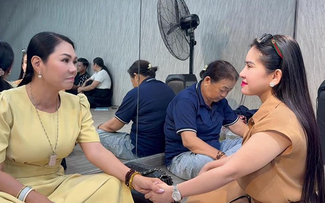Nữ NSƯT vừa từ Mỹ về nước vội báo tin vui