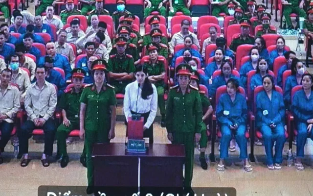 Người mẫu An Tây khai tên những người mua hộ ma túy