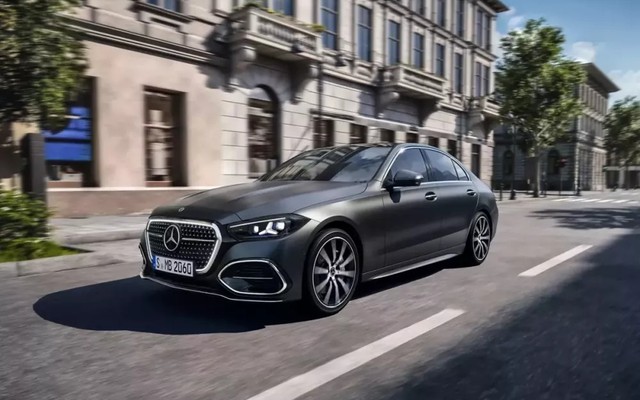 Tin xe 20/8: Mercedes-Benz C-Class 2027 thêm AI và loạt công nghệ mới