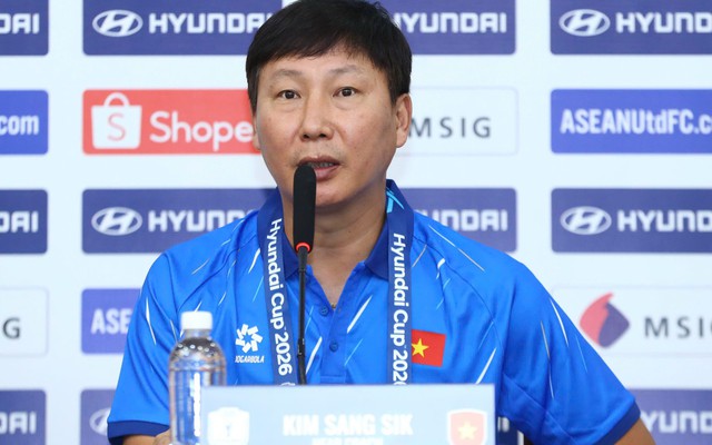 HLV Kim Sang-sik: "Tuyển Việt Nam từng nâng cúp ở sân của Thái Lan, nên sẽ không e ngại gì"