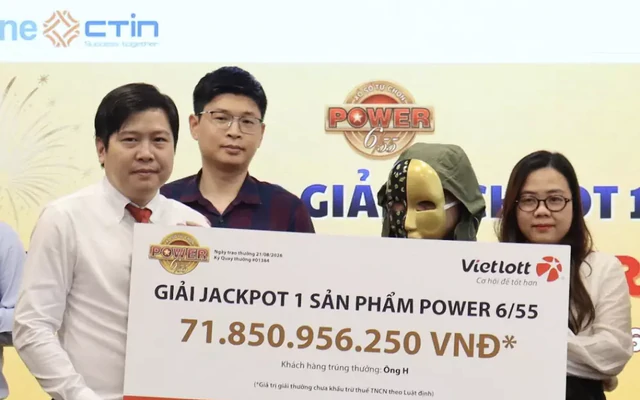 Người đàn ông hơn 1.100 lần trúng Vietlott tiếp tục ẵm giải gần 72 tỷ đồng