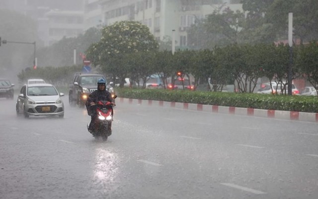 Tin bão khẩn cấp, cơn bão số 4: Hà Nội mưa to gió lớn đến bao giờ?