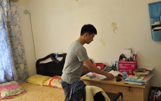 Cho cháu ở nhờ, bao tiền phòng, tiền điện nước, cho mượn xe máy đi học, tôi vẫn bị họ hàng nói xấu vì: "Thu tiền ăn tận 2 triệu"!