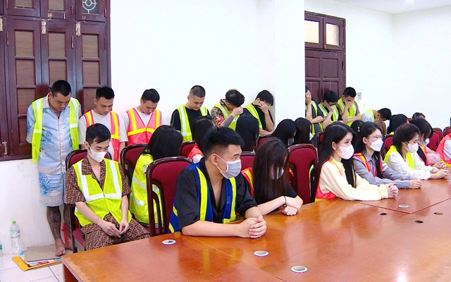 Công an kiểm tra nhiều tài khoản ngân hàng liên quan đến giao dịch 100 tỷ đồng, bắt giữ 47 đối tượng