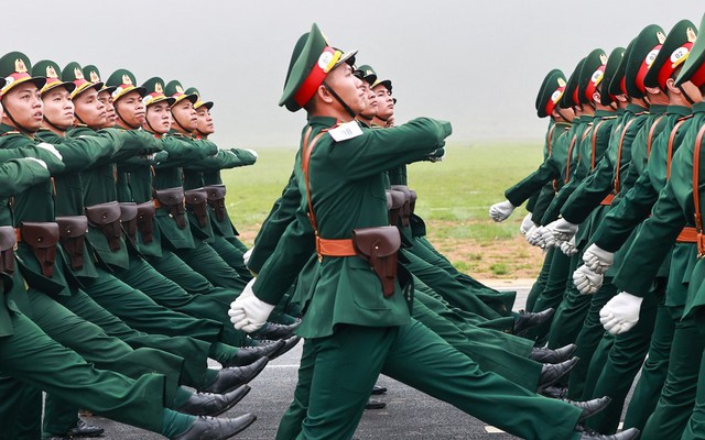 Đề xuất cách tính trợ cấp theo số năm công tác đối với quân nhân, công nhân, viên chức quốc phòng