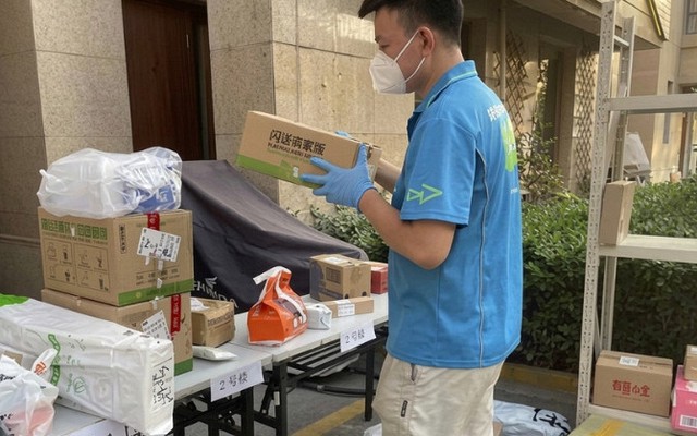 Được tip 136 nghìn đồng, shipper bật khóc: "Tôi vốn chỉ kiếm được 4.100 đồng cho mỗi đơn hàng giao thành công"