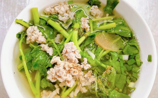 Việt Nam có loại rau giá rẻ bèo nhưng được CDC Mỹ đánh giá "tốt nhất thế giới": Từng mọc dại chẳng ai ăn