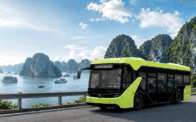 VinBus dừng tuyến xe buýt miễn phí Hà Nội - Hạ Long Xanh