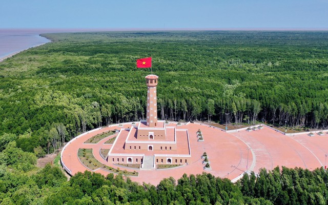 “Ông lớn” Xuân Thiện, T&T, PAGroup cam kết rót 439.000 tỷ đồng vào tỉnh duy nhất Việt Nam có 3 mặt giáp biển