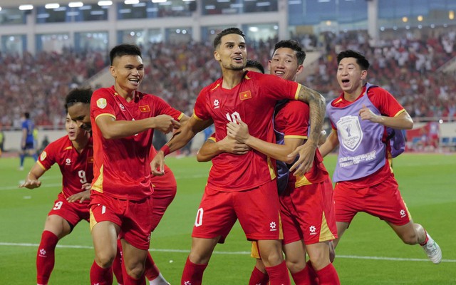 "ĐT Việt Nam vô địch AFF Cup thật, nhưng chưa thể "thống trị" bóng đá Đông Nam Á đâu!"