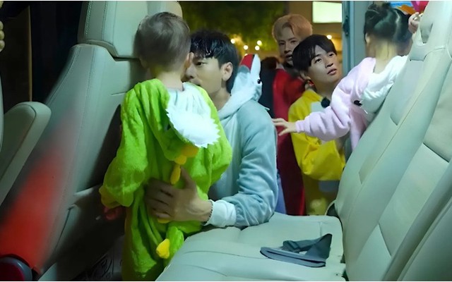 ISAAC, JSOL cùng dàn "anh trai" nghẹn ngào chia tay các "đuôi nhỏ"