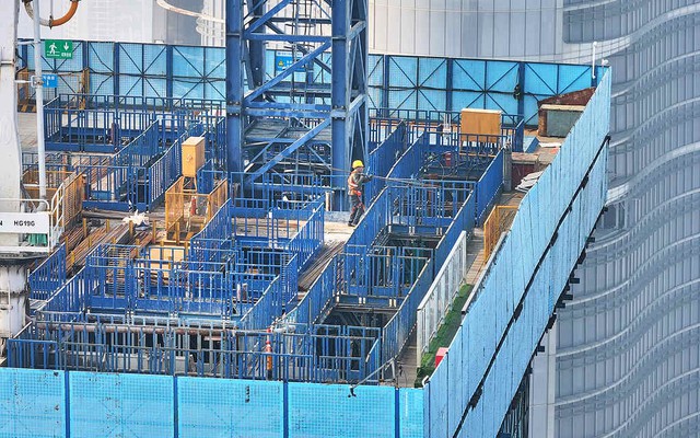 Choáng ngợp với cảnh bên trong giàn giáo nặng 200 tấn ở Trung Quốc: Không ngờ họ xây nhà theo cách này