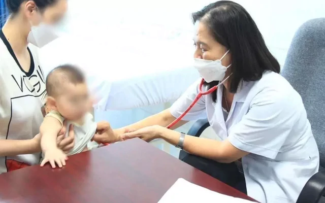Trẻ sơ sinh trước ‘cơn bão’ mắc virus hợp bào hô hấp nguy hiểm