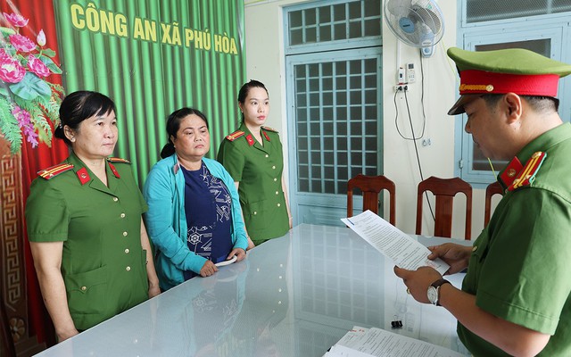 Thi hành lệnh bắt tạm giam Phạm Thị Linh Trang SN 1971