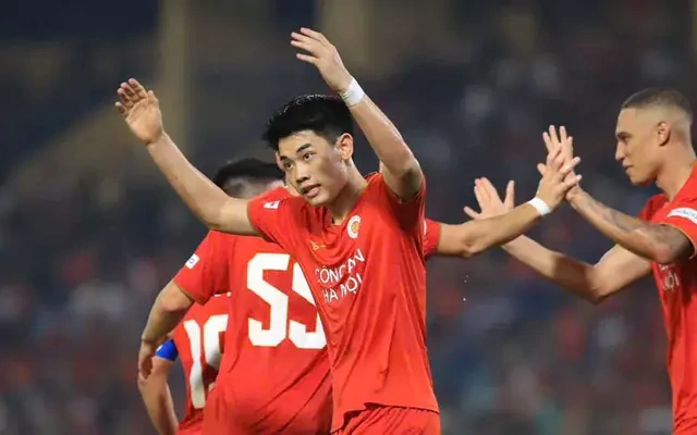 Đình Bắc không ngủ quên trên chiến thắng