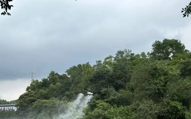 Nông nghiệp drone cất cánh