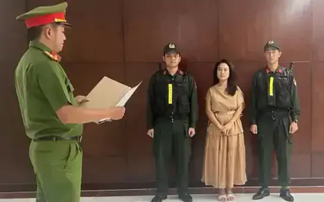 Ca sĩ Phương Diễm Huyền vì sao bị khởi tố?