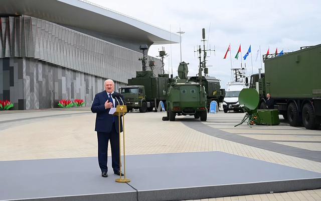 Tổng thống Belarus kêu gọi tạo công nghệ đột phá cho ra sát thủ UAV