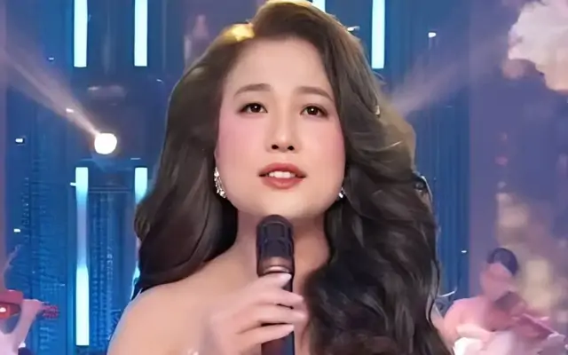 Ca sĩ bolero Phương Diễm Huyền trước khi bị bắt