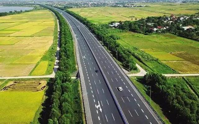 Thu phí cao tốc Bắc - Nam đạt hơn 1.300 tỷ đồng