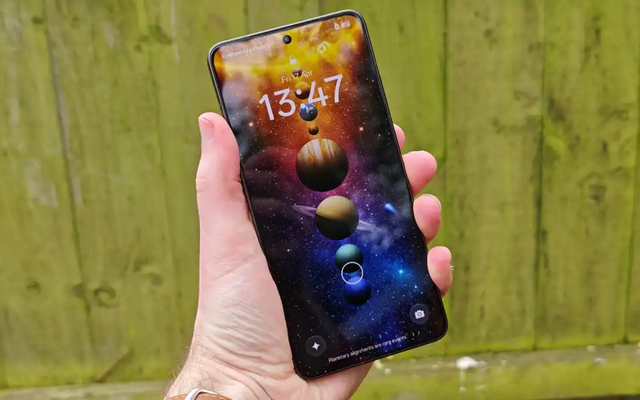 Điện thoại OPPO Find X9 Ultra bị chê đánh mất bản sắc vì chạy theo iPhone, chuyên gia gọi đây là điểm trừ lớn nhất