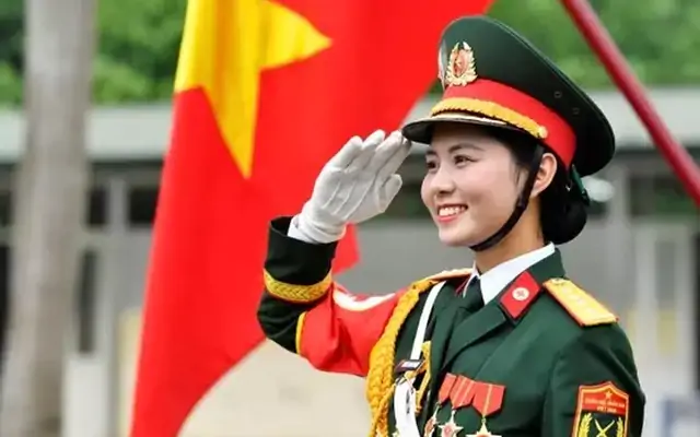 Đề xuất tăng tuổi nghỉ hưu với sĩ quan quân đội