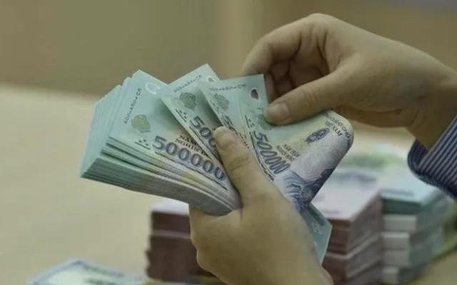 Công an xác minh giao dịch chuyển khoản 35 triệu đồng tới tài khoản người phụ nữ SN 1984, thanh niên SN 2000 được mời tới làm việc